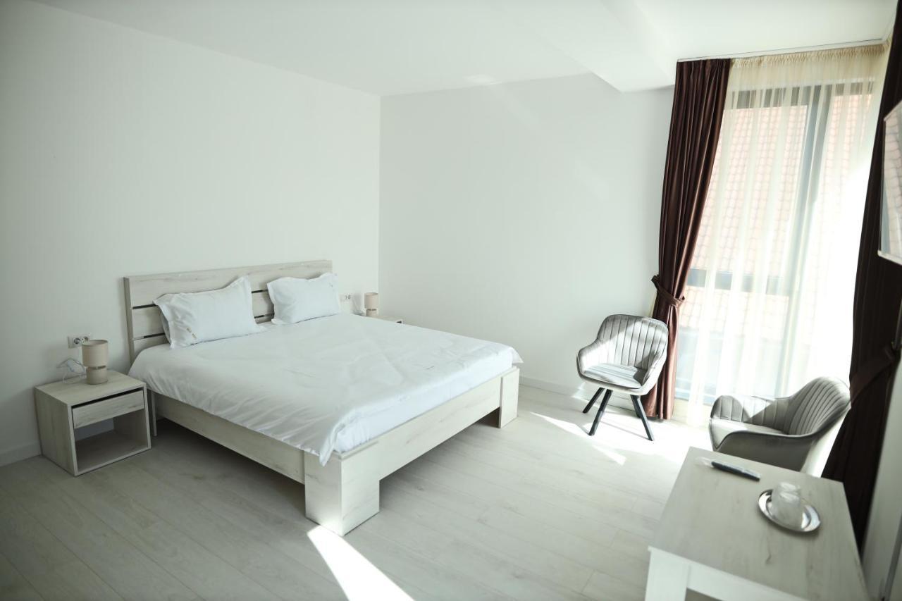 Casa Vys Appartement Piteşti Buitenkant foto
